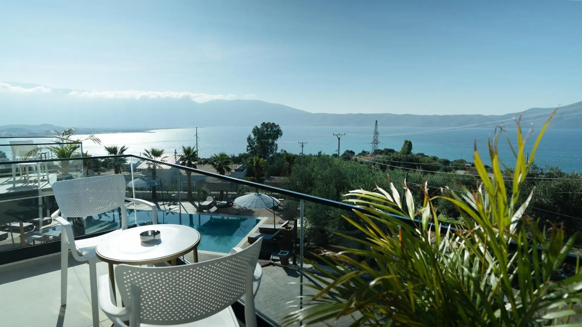 Sea Queen Luxury Hotel Radhimë 3*,