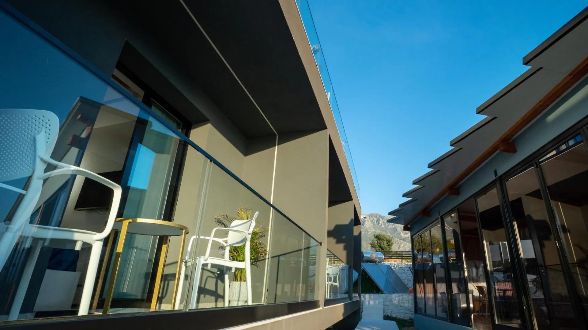 Sea Queen Luxury Hotel Radhimë 3*,  Αλβανία