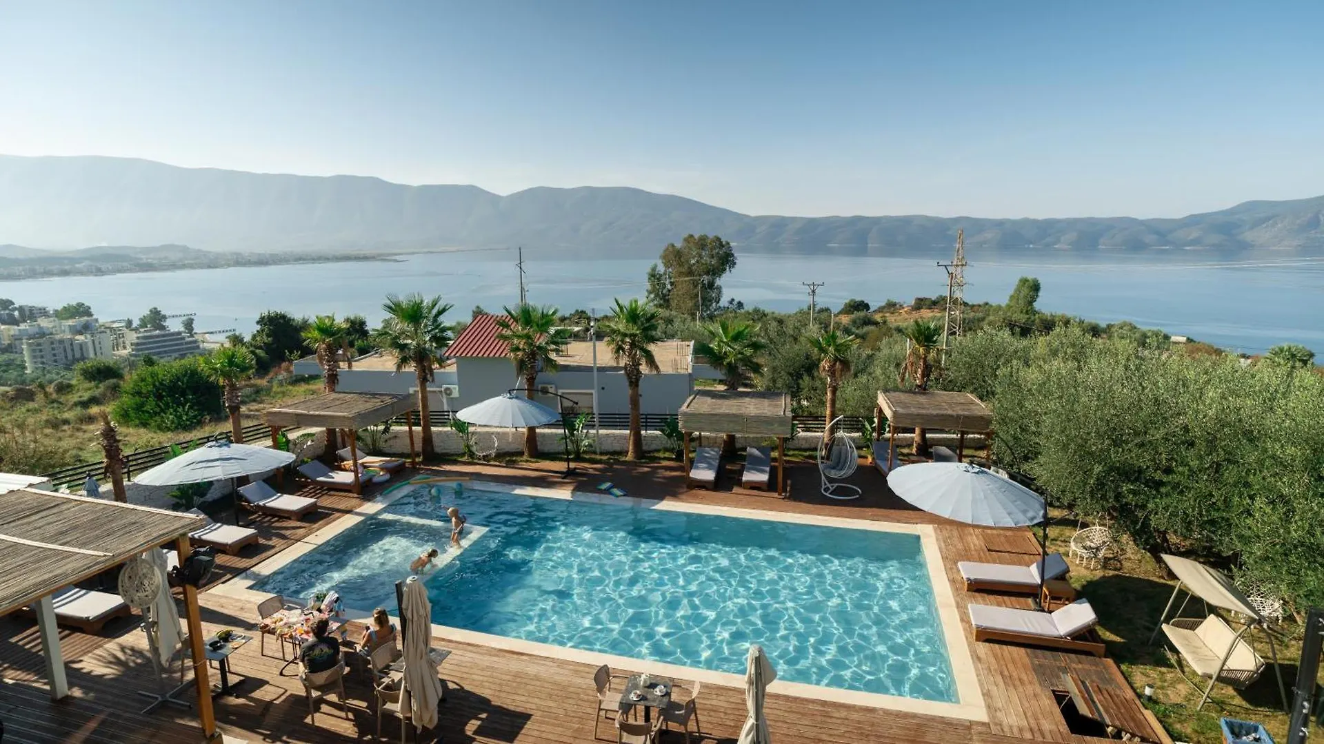 Sea Queen Luxury Hotel Radhimë