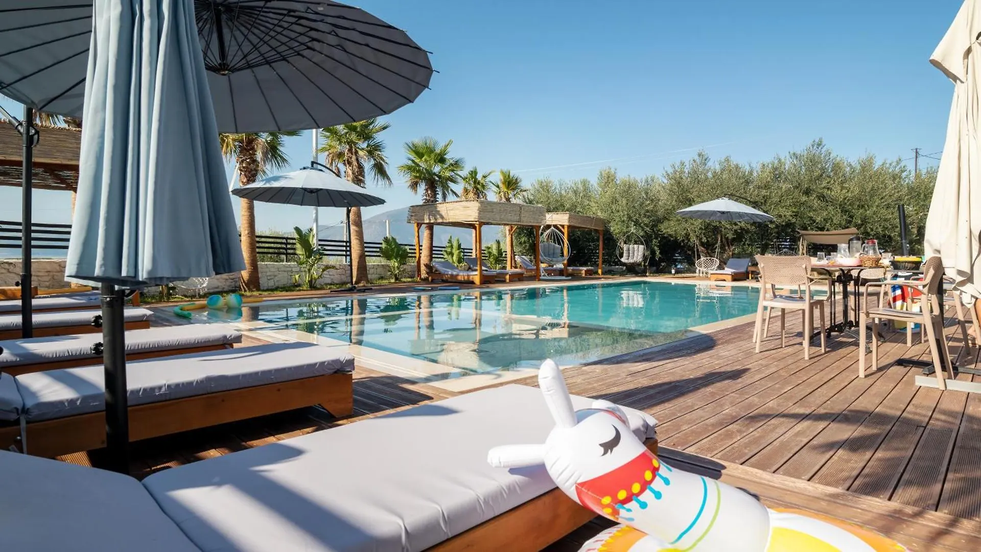 Sea Queen Luxury Hotel Radhimë