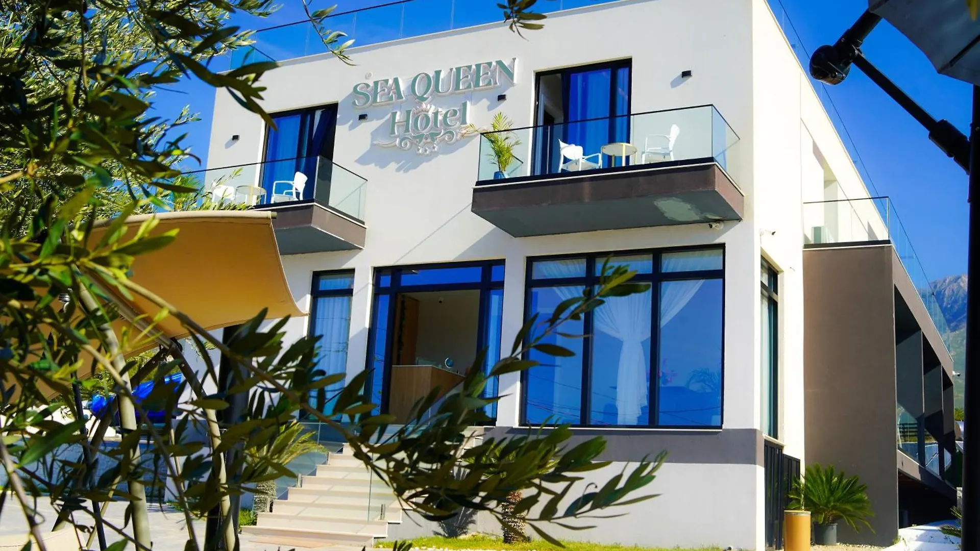 Sea Queen Luxury Hotel Radhimë