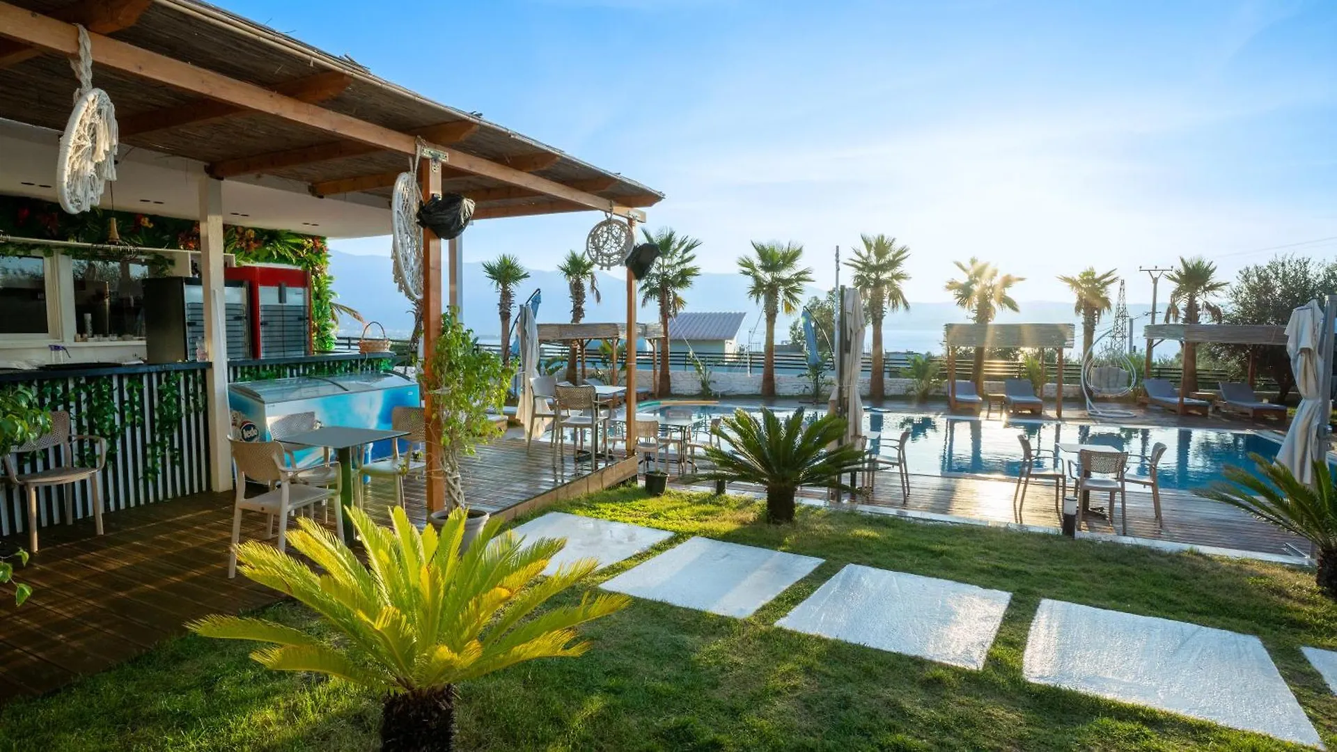 Sea Queen Luxury Hotel Radhimë Albanien