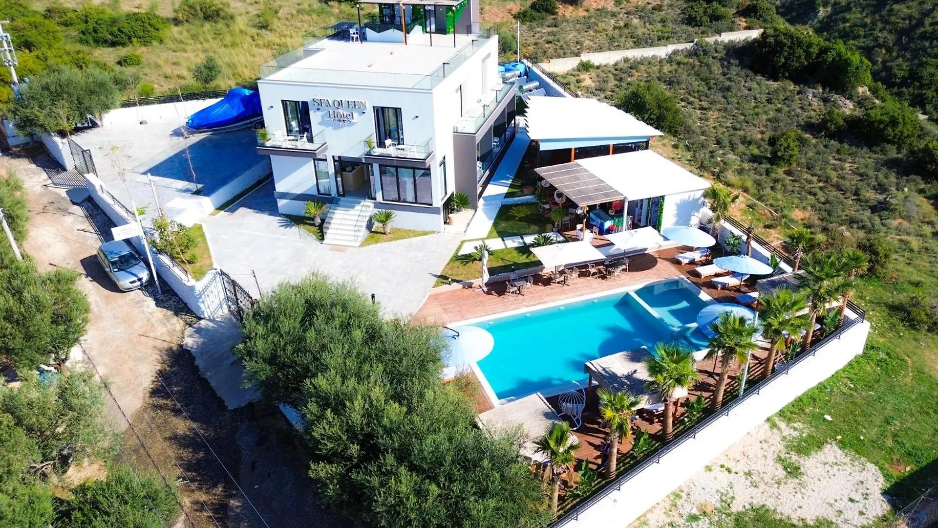 Sea Queen Luxury Hotel Radhimë