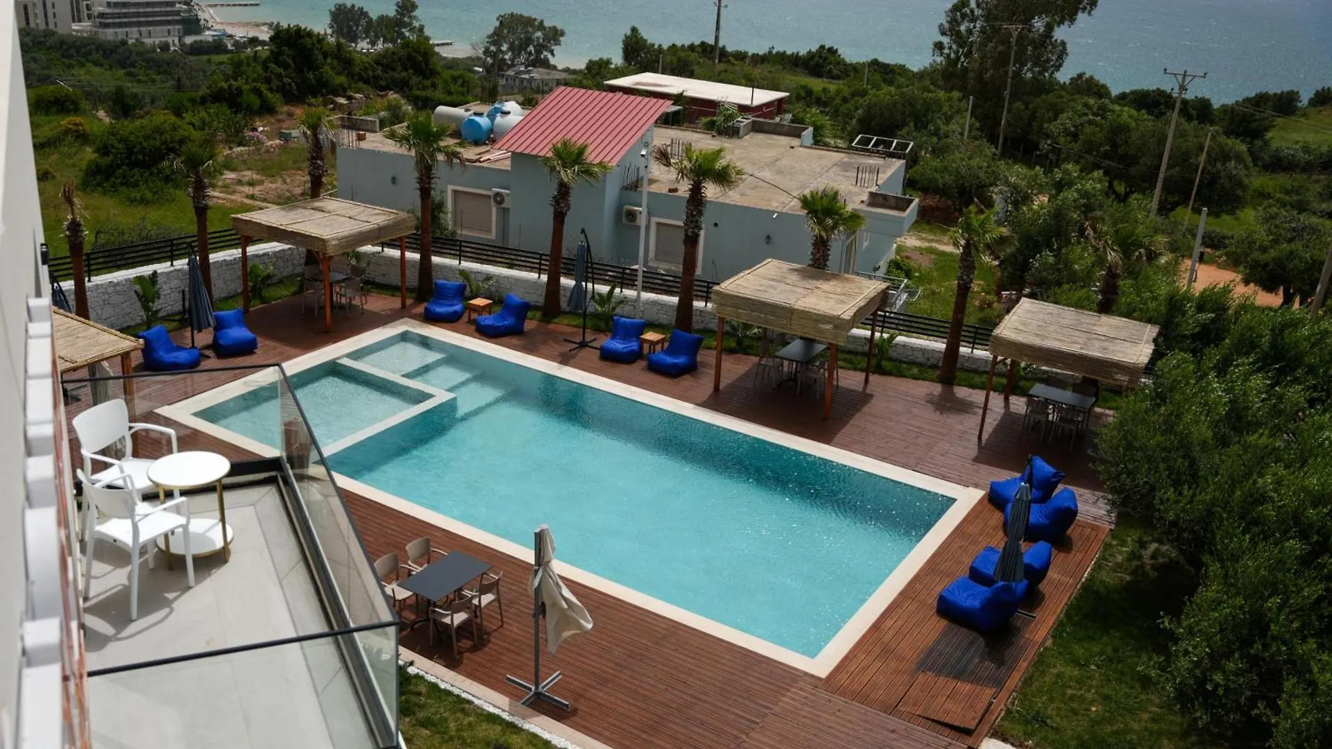 Sea Queen Luxury Hotel Radhimë